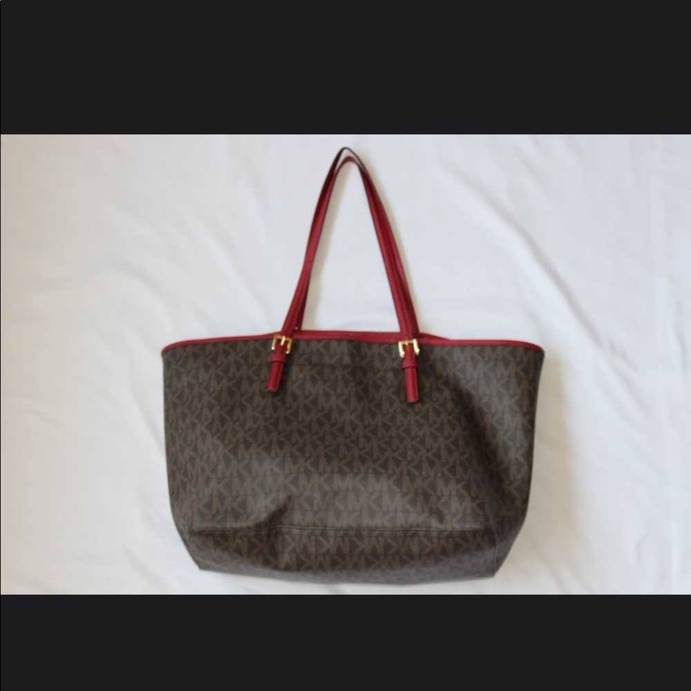 Micheal Kors Purse